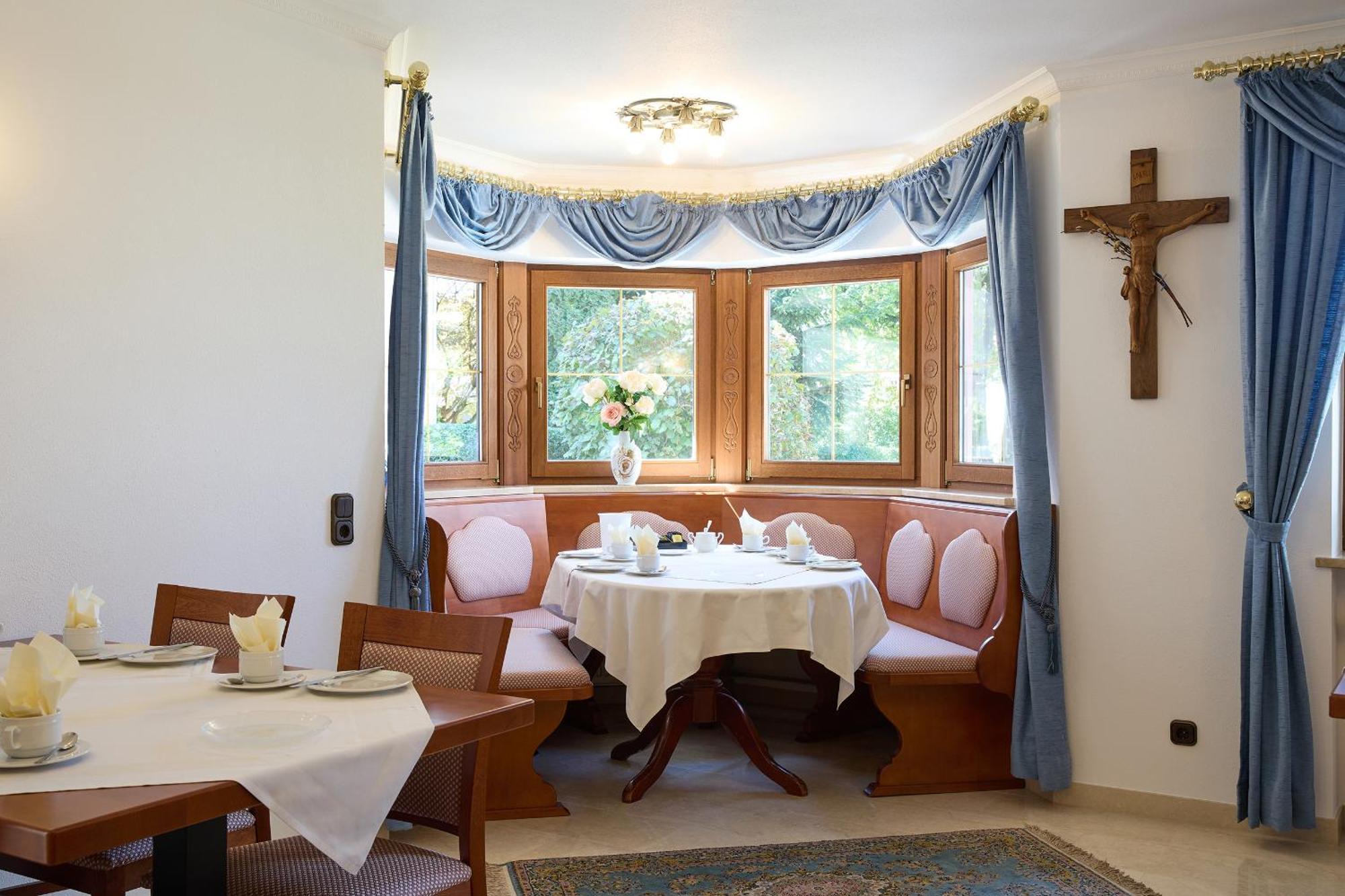 Hotel Garni Demmel Брукмюль Экстерьер фото