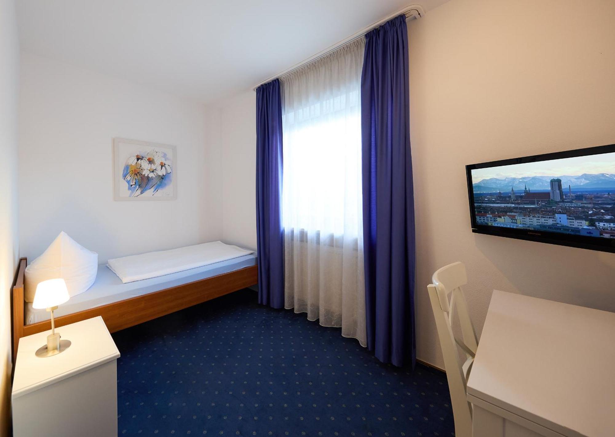 Hotel Garni Demmel Брукмюль Экстерьер фото